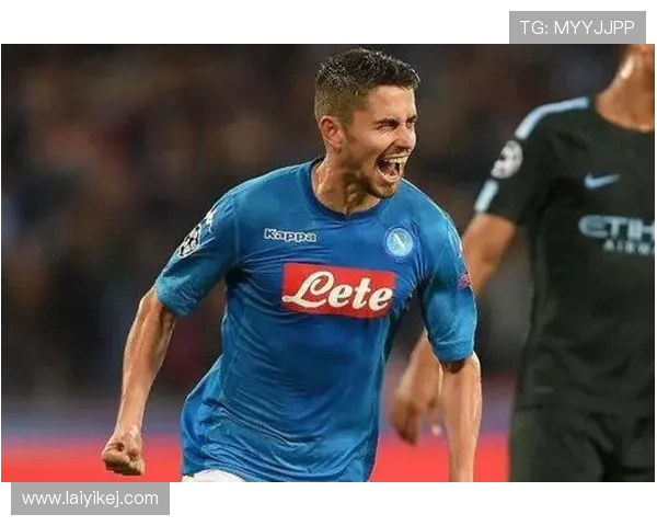 英超转会窗：豪门球队争抢新星，未来传奇走势分析