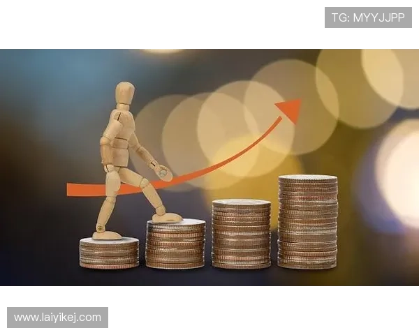 亨克转会策略聚焦青训挖潜与低成本引援,持续提升竞争力 亨克转会策略聚焦青训挖潜与低成本引援,持续提升竞争力